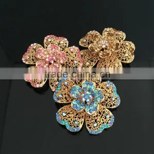 Metal Flower AB Rhinestone Brooch Pin,Color Rhinestone Brooches And Pins For Wedding Imitation thumbnail-2