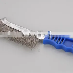 Plastic Handle Brass Wire Brush thumbnail-1