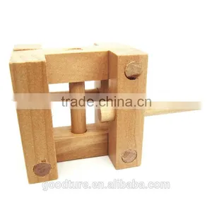 2015 Hot Sale Wooden IQ Intelligent Puzzle Magic Puzzle Kongming Lock Brain Teaser Model Number GAD1130 thumbnail-1