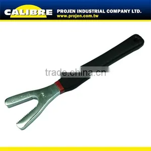 CALIBRE Hand Tool 3/8" and 1/2" Dr Universal Y Shape Wrench thumbnail-1