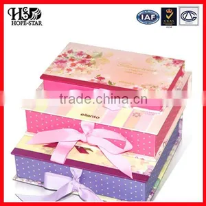 Good Looking Cosmetic Box thumbnail-1