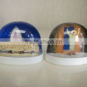 Plastic Snow Globe thumbnail-1