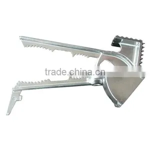 Manual Aluminum Alloy Garlic Presser thumbnail-1