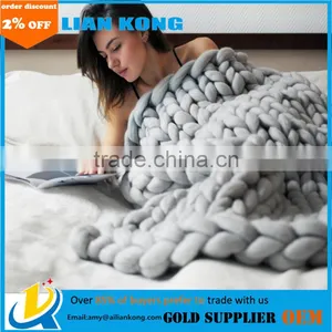 The Giant Oversized Merino Wool Blanket Chunky Knit Throw Wool Blanket thumbnail-1