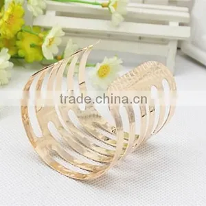 Fashion Iron Gold Hollow Bangle Cuff Bracelet for Women thumbnail-4