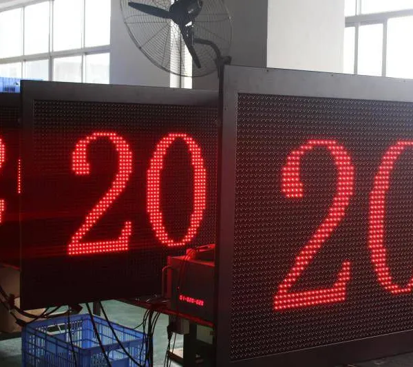 600*600 External Dot Matrix Countdown P16 Plug-in Module Traffic Signal Controller Countdown Display Screen photo-2