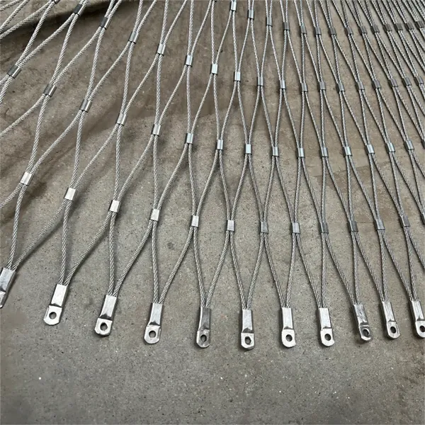 Factory-sleeved 304/316 Stainless Steel Wire Rope Cargo Netting photo-2