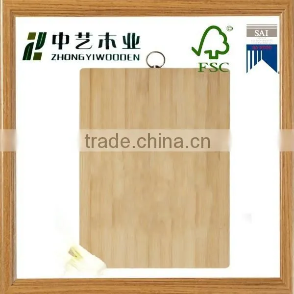 2015 China Factory Suppliers Hot Selling FSC&SA8000 OEM Kitchen Wooden Pizza Cutting Board With Cheese Tool Set photo-4