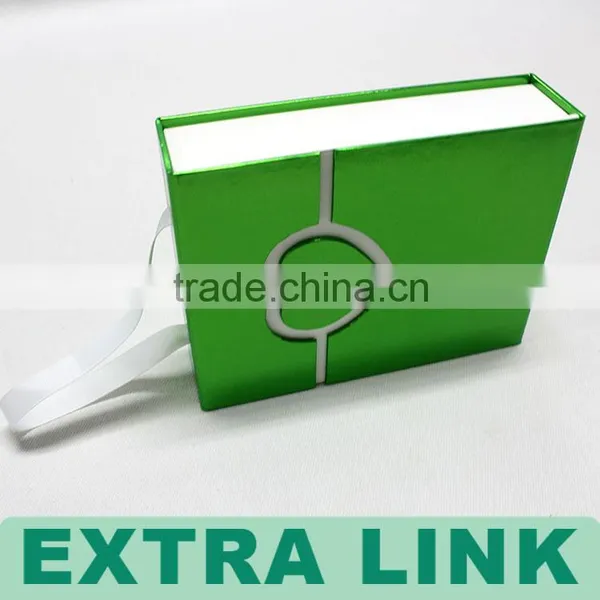 Handmade Handle White Insert Green Fancy Paper Wrapped Heart Closure Chocolate Cardboard Box photo-4