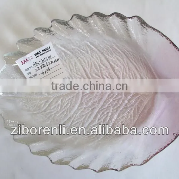Clear Leaf Shaped Plates photo-2