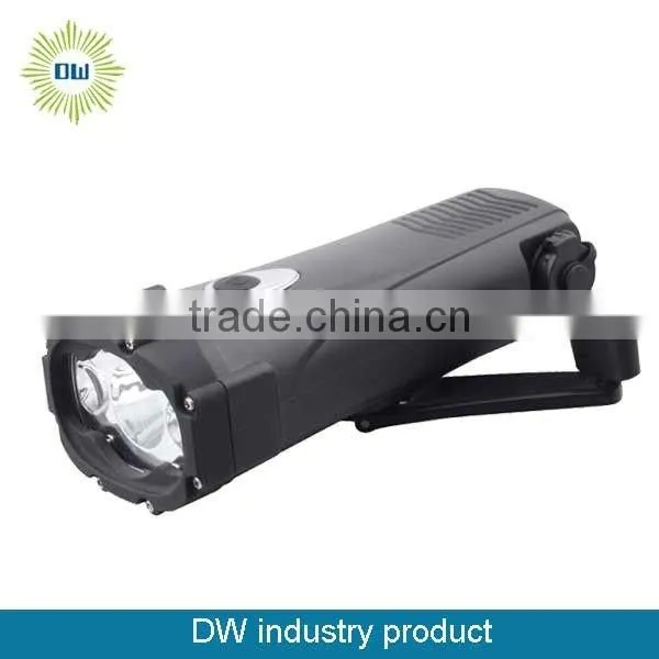 New Hand Crank Dynamo Flashlight Torch