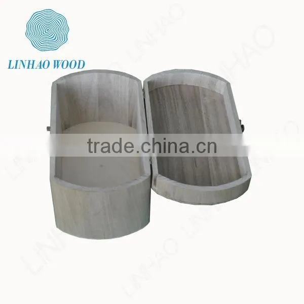 Natural Color Wooden Oval Shape Box With Locked Cover photo-4