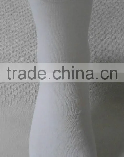 Fancy White Thin Cotton Socks With Logo photo-4