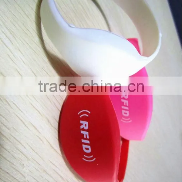 Access Control UHF RFID Cheap&cool Silicone Wristband photo-3