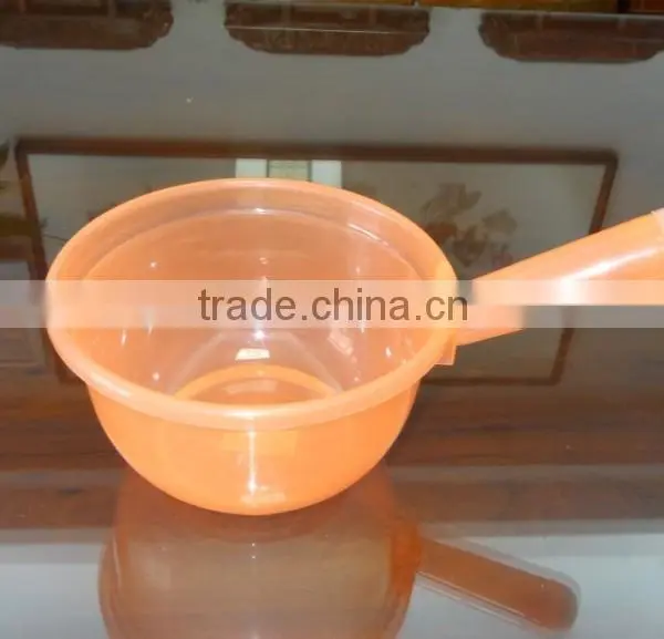 Clear Plastic Water Ladle and Soup Ladle photo-2