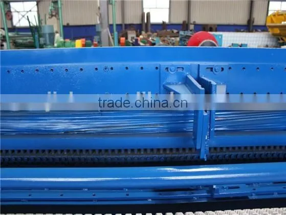 High Quality Galvinzed Welded Mesh Roll Making Machine Factory photo-3