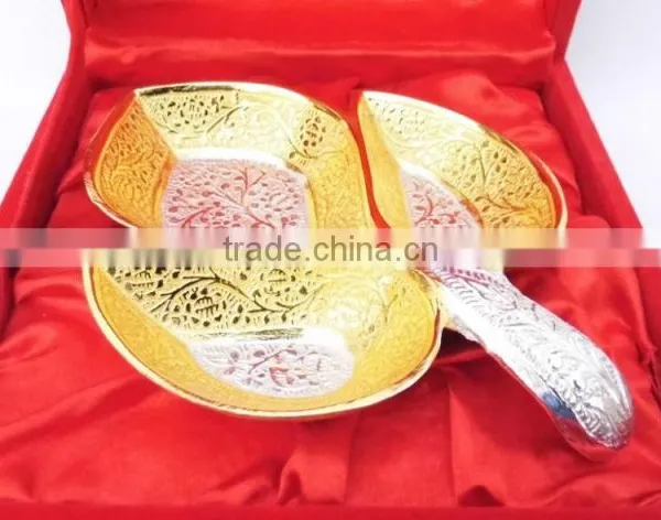 Indian Wedding Return Gift Item Beautiful Silver and Gold and Gold Plated Brass Tray photo-3