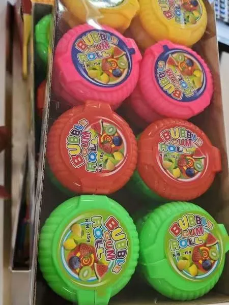 Kids Pocket Bubble Gum Roll With Rich Fruit Flavor Packed in Colourful Tray for Wholesalers photo-4