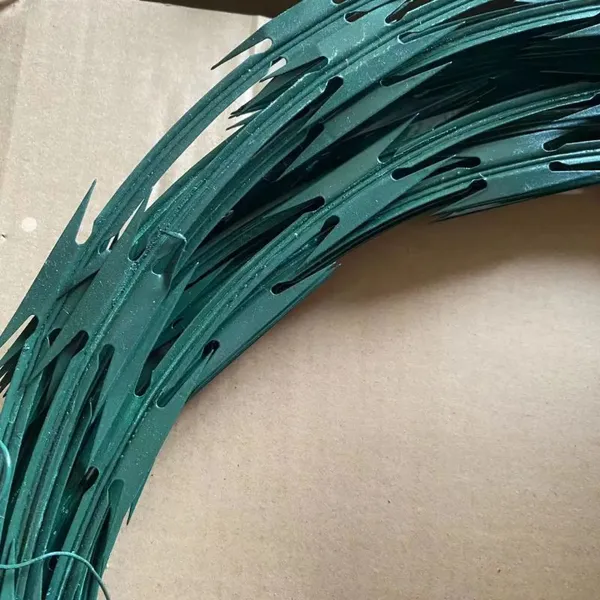 Razor Blade Wire Mesh Roll / Security Razor Blade Fence for House / Far Barbed Wire Mesh photo-4