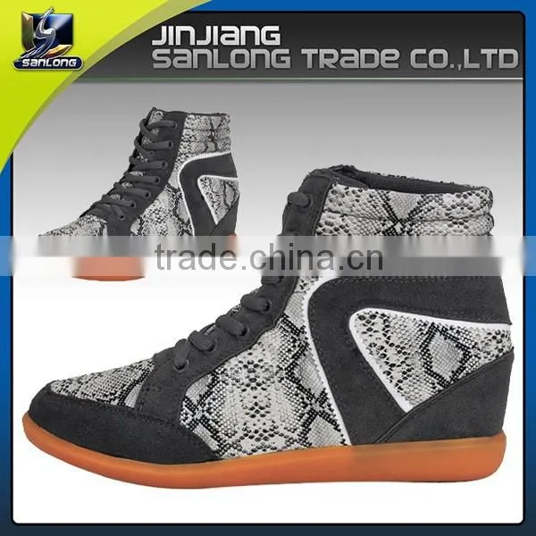 China Latest Design Fashion Leisure Ladies Wedge Shoes
