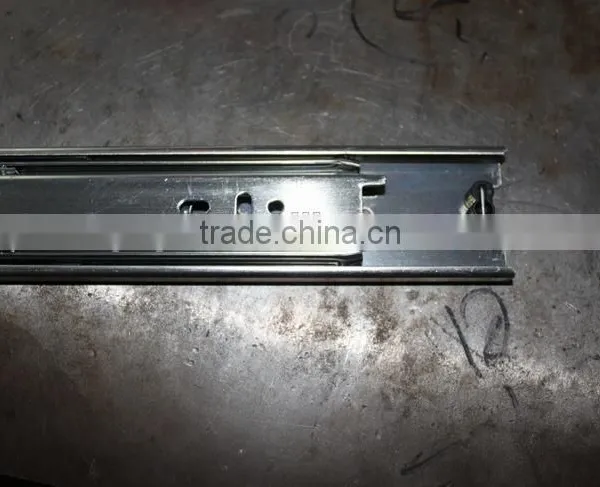 Full Automatic Drawer Slide Assemble Machine photo-3
