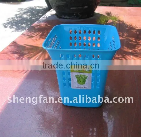 Plastic Wastebasket photo-4