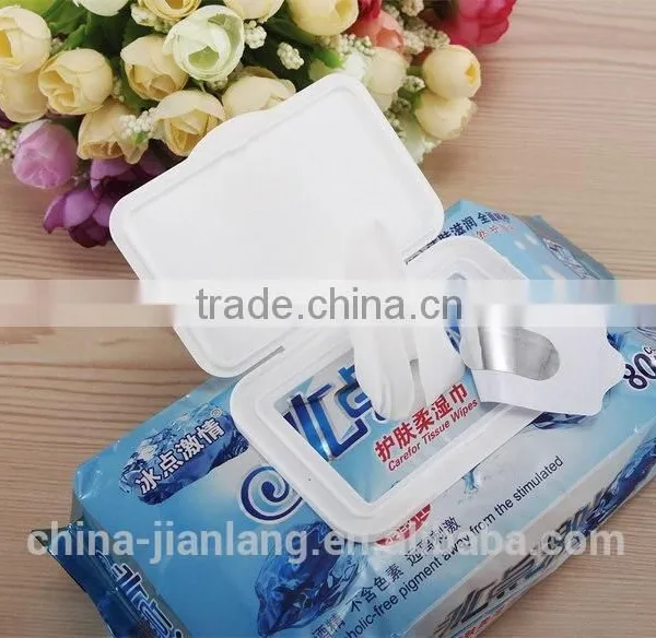 Soft and Cool Lens Cleaning Wet Wipe photo-4