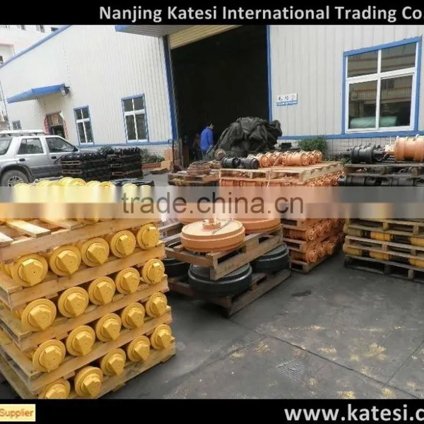 Undercarriage Parts Track Roller for Excavator and BulldozerPC400-5 EX400 photo-3