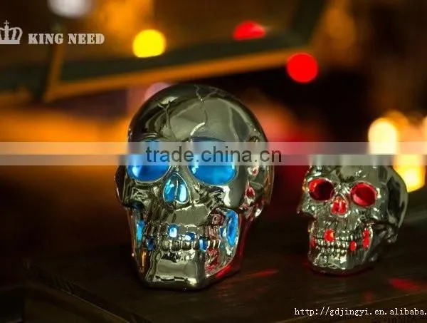 Silver Plastic Halloween Skull Head With LED Light photo-4