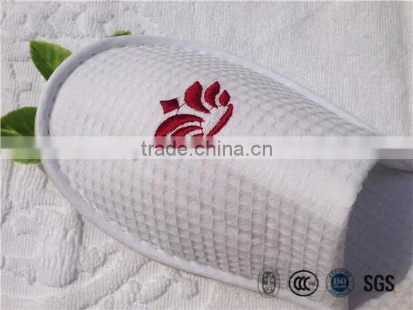 Personalized Hotel and SPA Waffle Slipper With Embroidary Logo for Men Bathroom Slippers photo-5