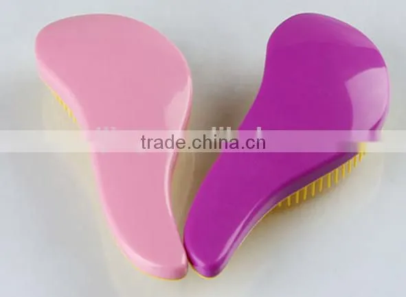 Plastic Trangle-free Hair Brush photo-2