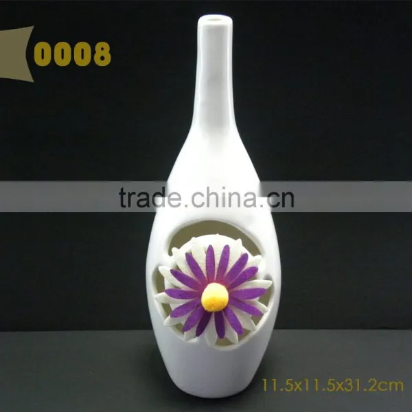 Beautiful White Color Ceramic Flower Vase photo-4
