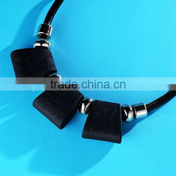 Retro Square Rubber Bead Leather Necklace European and America Women Geomotric Necklace Leather Choker Necklace photo-5