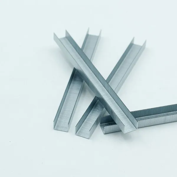 OEM Factory Hot Sale Staples Durable Quality 13 Series Staples Model 13/10 13/6 13/8 Furniture Staples photo-3