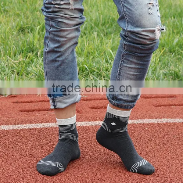 2015 Hot Sale Comfortable Casual Cotton Socks for Men photo-3