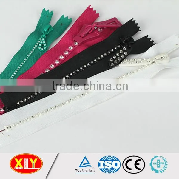 Fancy Customized Size Plastic Rhinestone Zipper photo-2