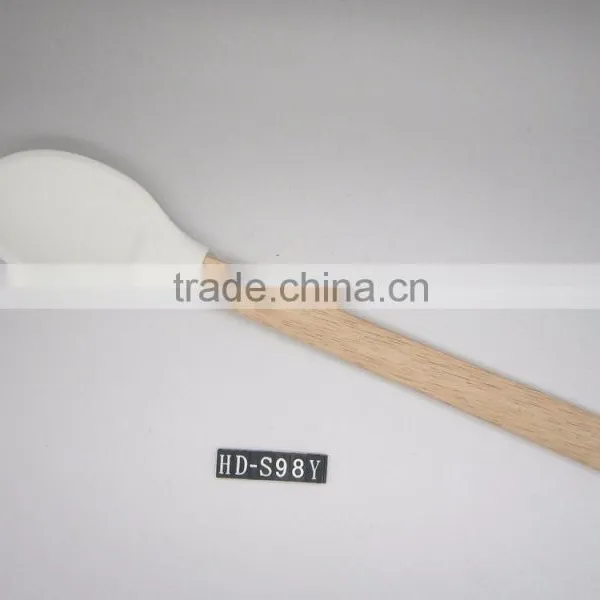 3-Piece Rubber Spatula Set With Comfortable Wood Handle For Baking or Sauteing photo-2