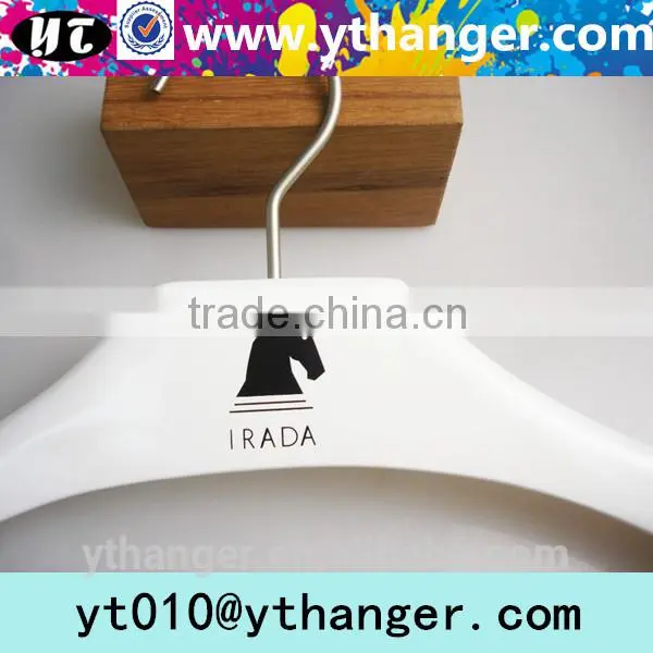 YY0526 Manufactory Custom Fancy White Wooden Coat Hanger photo-3