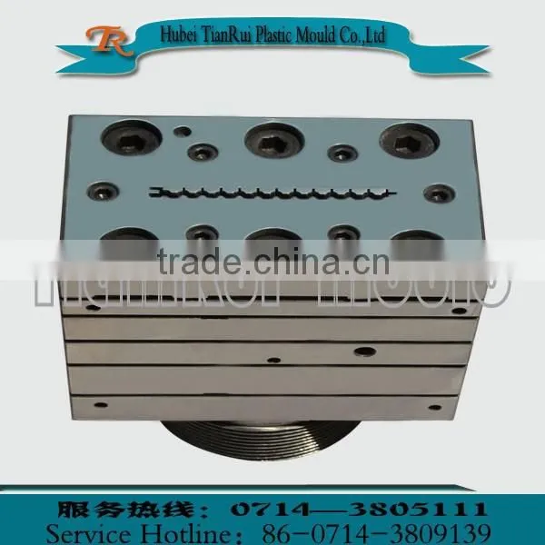 Can Be Customized Extruded PVC Wood Decorative Board Mould photo-2