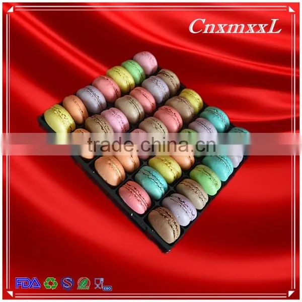 35 Macaron Tray With Clear PET and Black PS photo-3