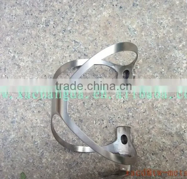 Cheap Titanium Cup Holder With Handing Brush Finished High Quality Bicycle Titanium XACD Water Bottle Cages photo-4