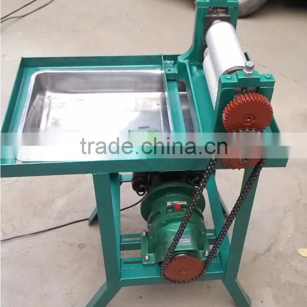 2016 Hot Sale Electric/manual Beekeeping Tools/ Beewaxs Foundation Machine photo-2