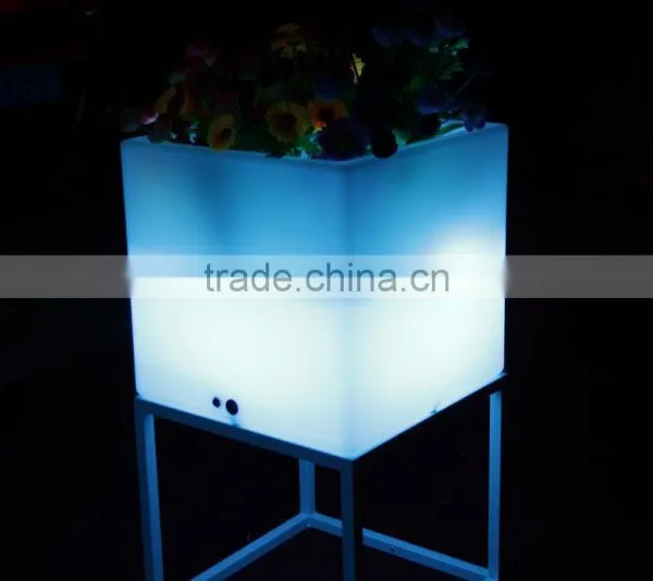 Rotomolded Plastic Square Concrete Planter With Led Light photo-3