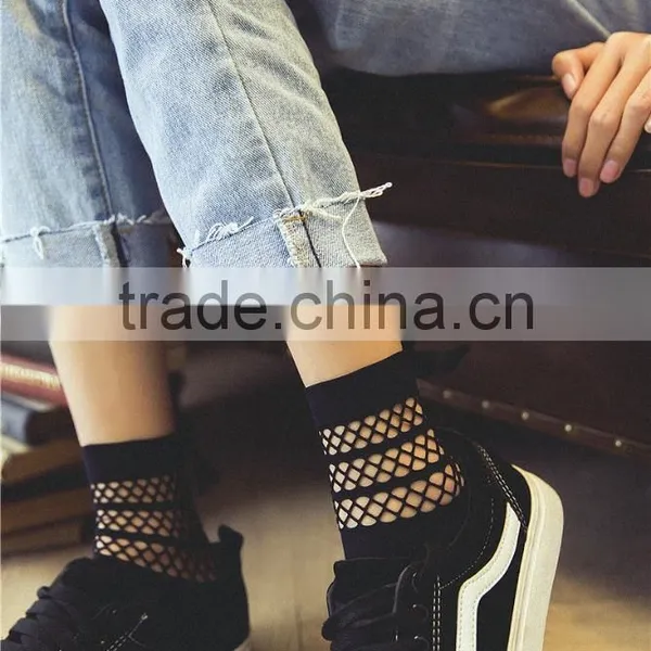 WS-35 2017 New Hot Fashion Popular Women Ladies Sexy Soft Lace Floral Short Ankle Party Travel Network Breathable Fishnet Socks photo-2