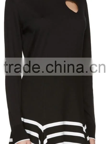 High Quality Wool Blended Crew Neck Heart Cut-Out Black Pullover for Women photo-2