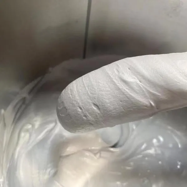 2 Component Polyester Auto Refinish Putty High Solid Easy Sanding Good Knifing Performance Body Filler for Car Collision Repair Market photo-2