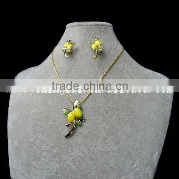 Baltic Amber Teething Necklacesskull Fashion Hat and Scarf Set