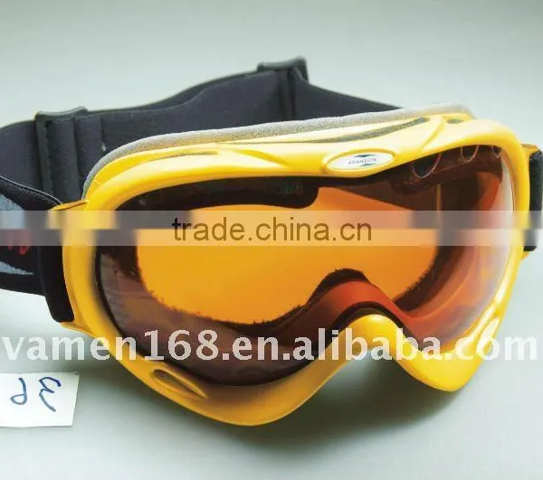 2016 Latest Design Ski Goggles With CE photo-3