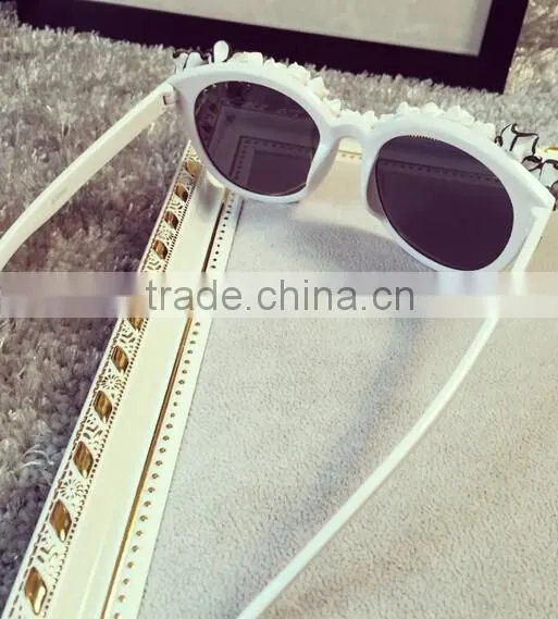 New Square Shape White Frame Handmade Clay Flower Style UV 400 Beach Sunglasses photo-2