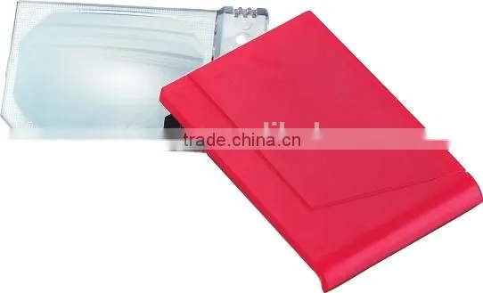 folding pocket magnifier